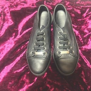 European size 39 in like new condition